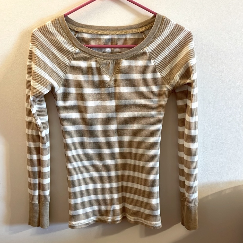 Old Navy long sleeve ribbed tee